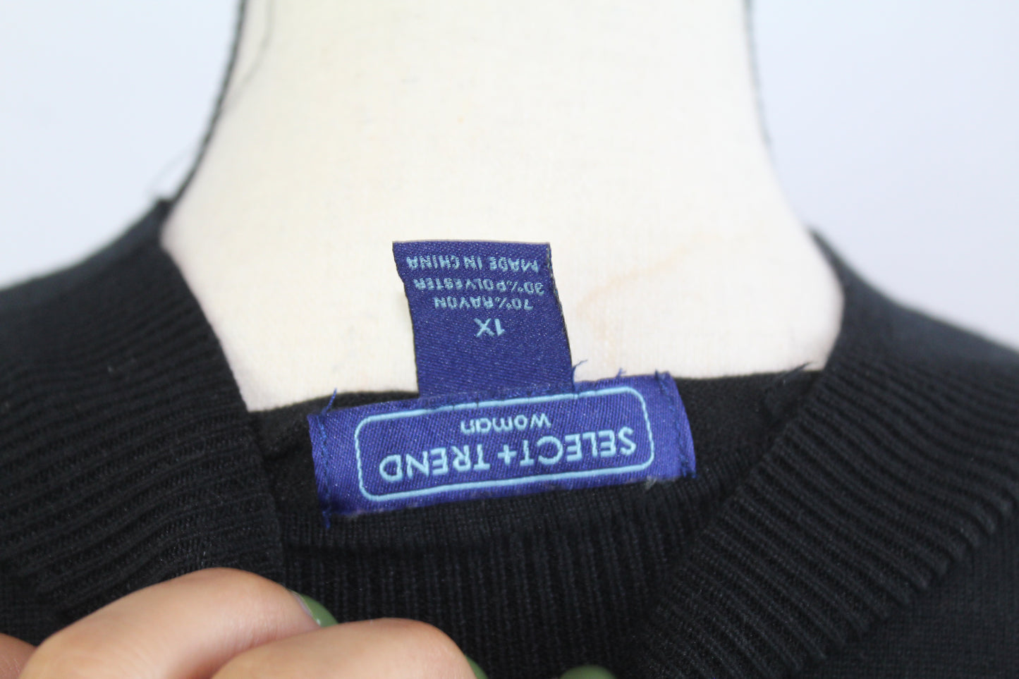 Select Trend Black Sequin Sweater Size 1x