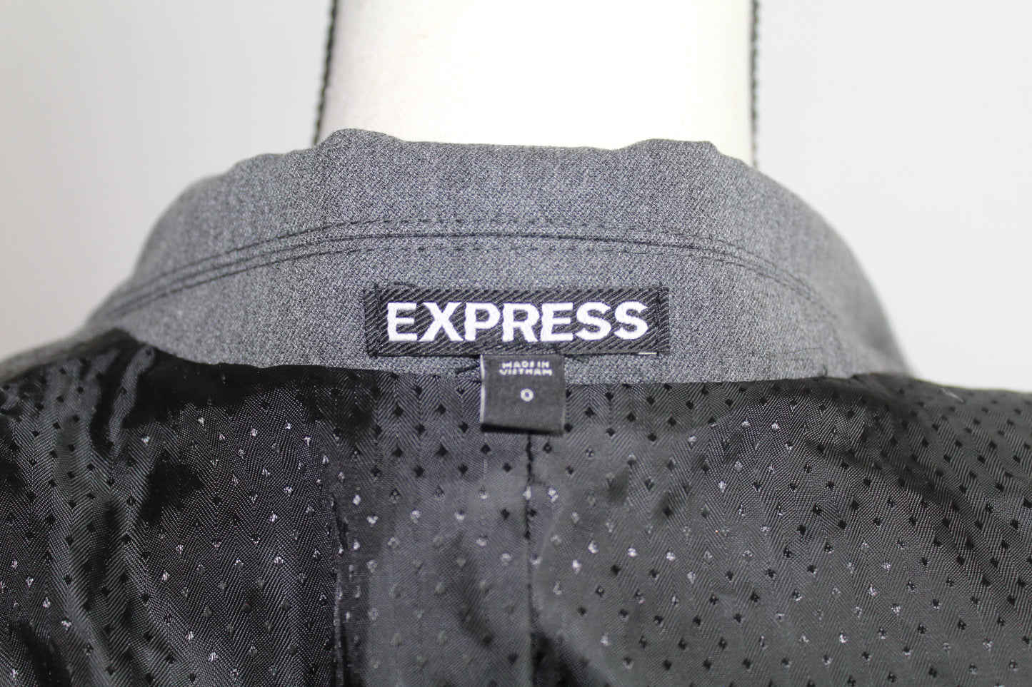 Women’s Express Grey Tailored Blazer – Size 0