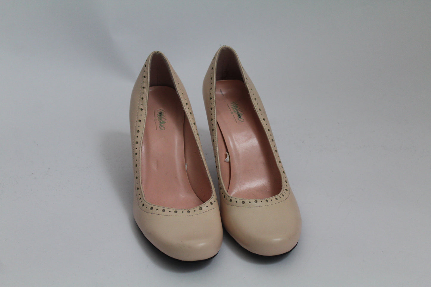 Women’s Nude Beige Round-Toe Pumps with Perforated Trim – Size Unknown