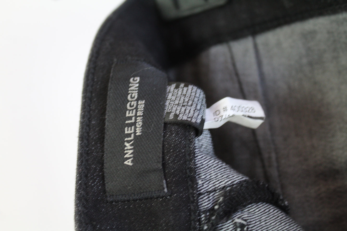 Express Women's Black Denim Ankle Legging High Rise Size 00R