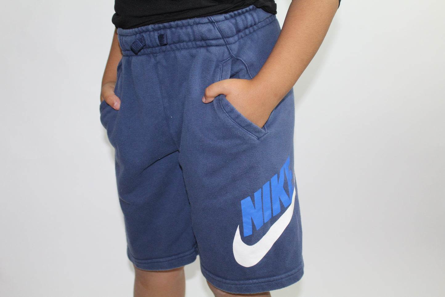 Boy's Nike Navy Blue Joggers – Size Large (G)