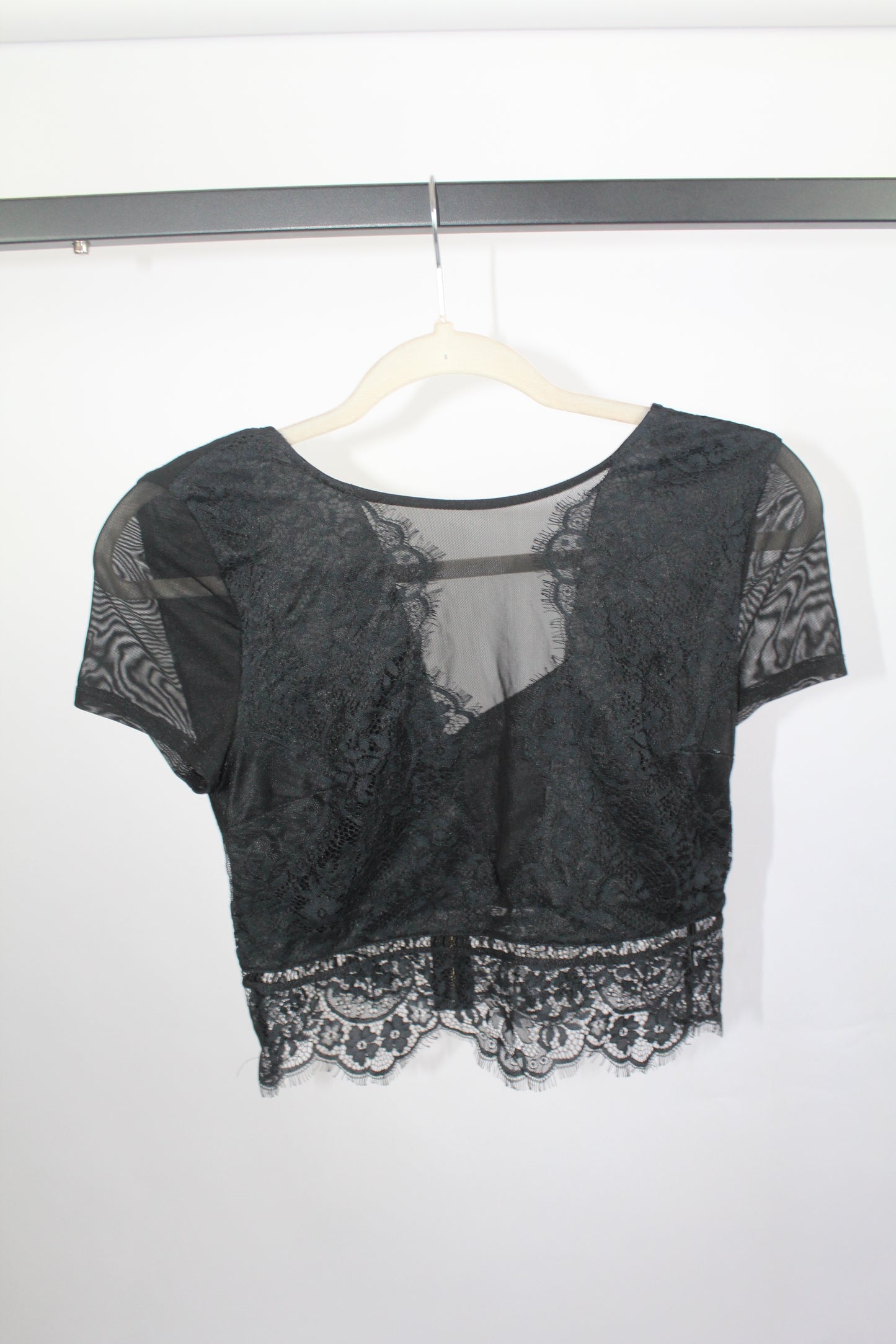Women's Express Black Crop Top Size XS