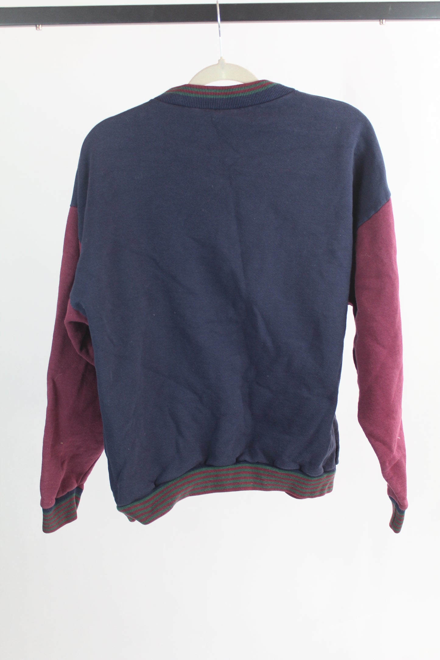 Women's Vintage Looney Toons Sweater Size Large