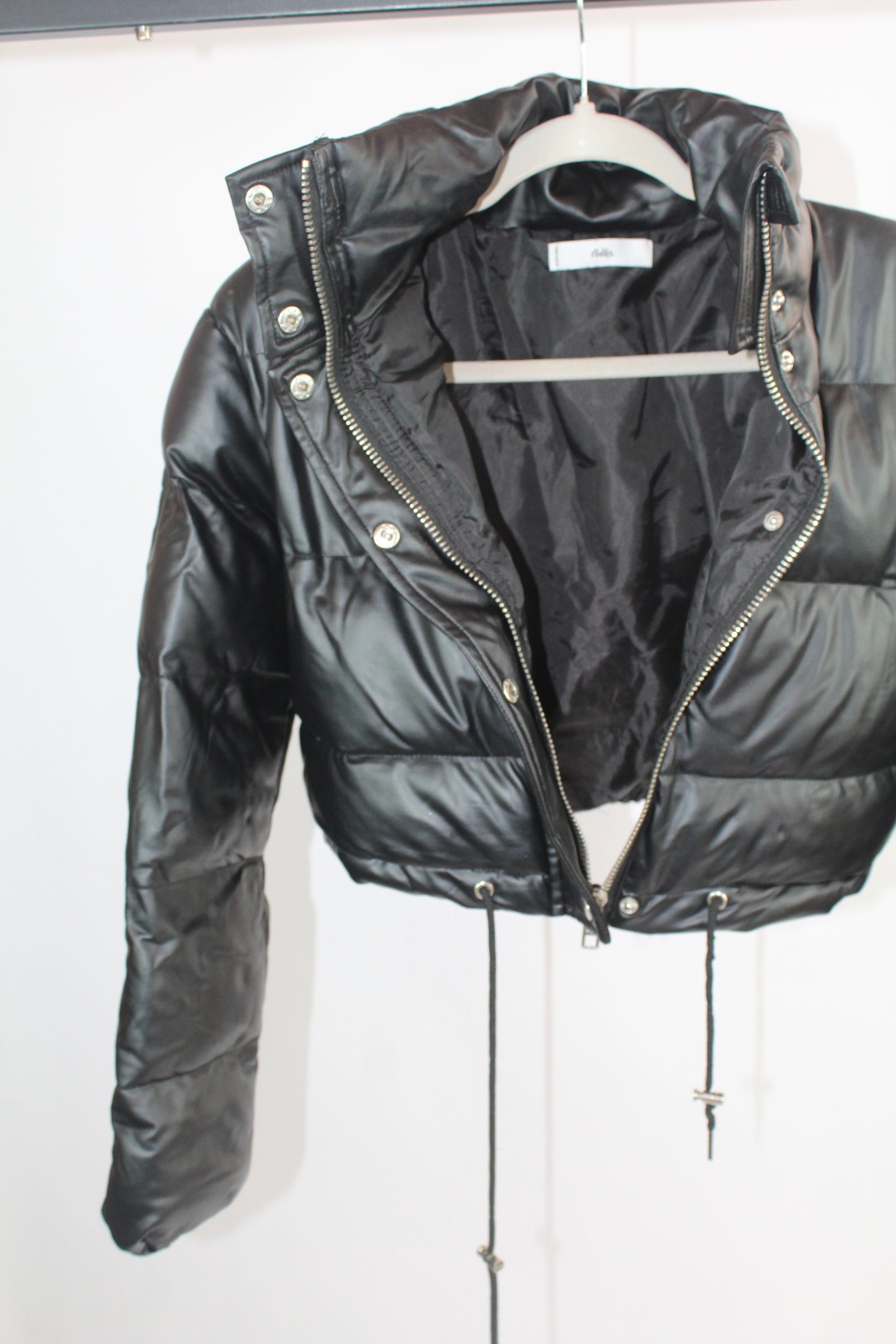 Women's Black Adika Cropped Puffer Jacket Size Small