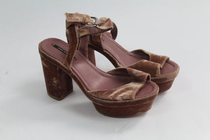 Women's Zara Velvet Chunk Heels Size ?