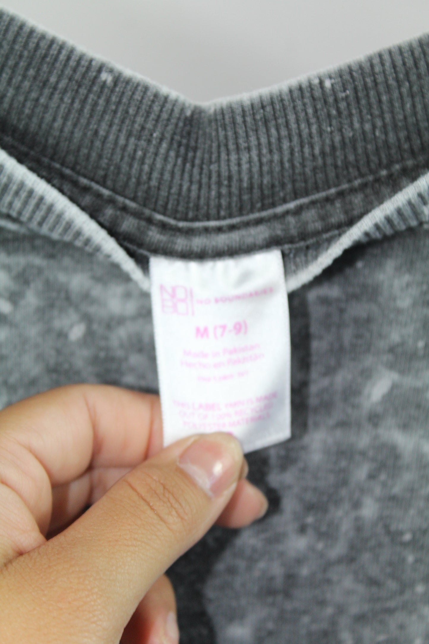 Women's No Boundaries Grey Sweater Size Medium