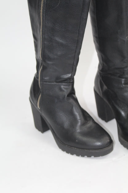 Women's Black Chunk Boots Size 38