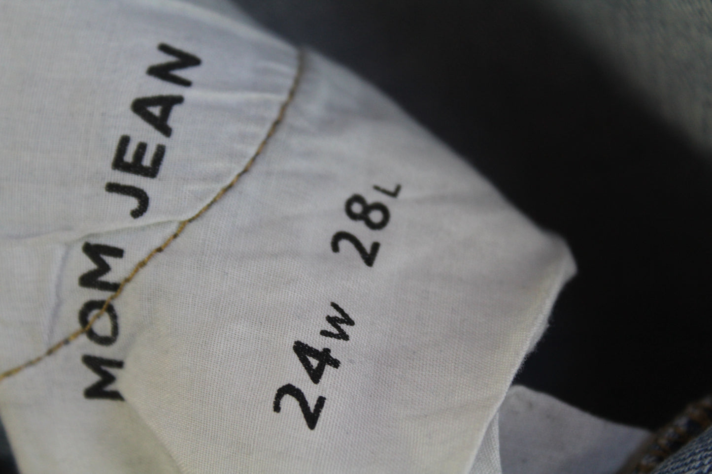 BDG Women's Light Wash Distressed Denim Super Skinny Size 6