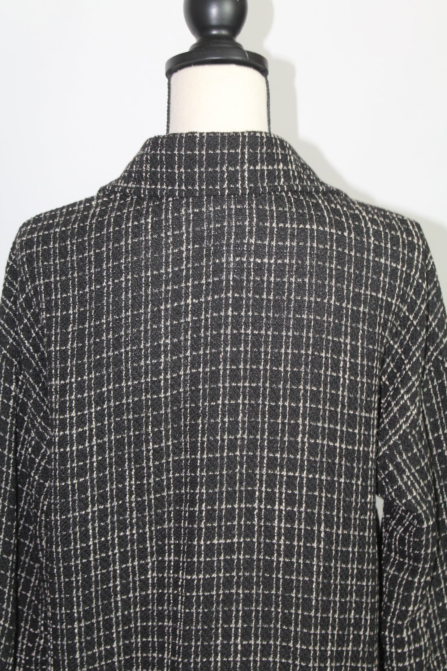 Women’s H&M Black & White Textured Knit Sweater – Size XS