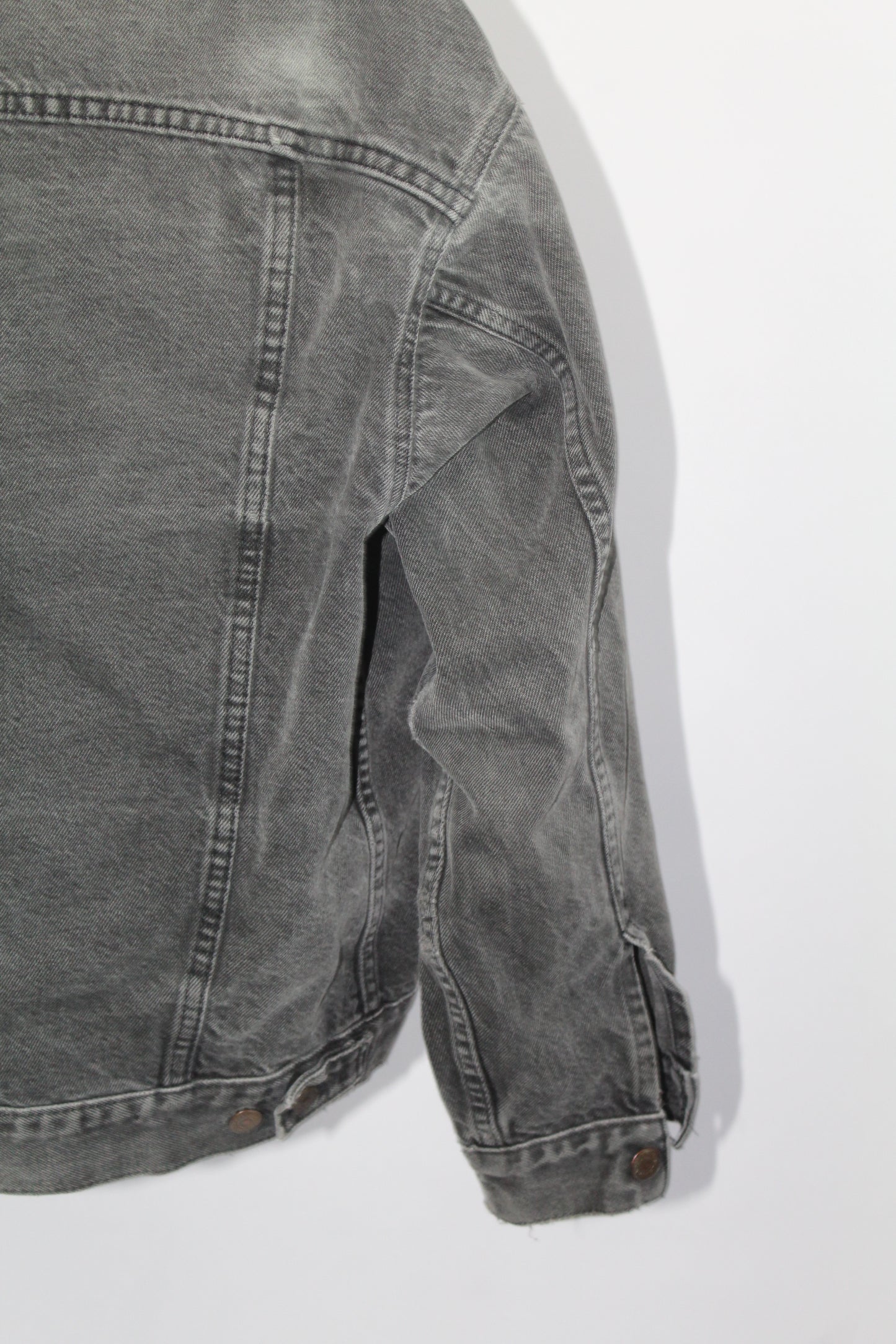 Women's Vintage Levi's Dark Grey Distressed Denim Jacket Size Medium