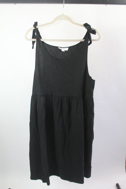 Women's Black Urban Renewal Dress Size Medium