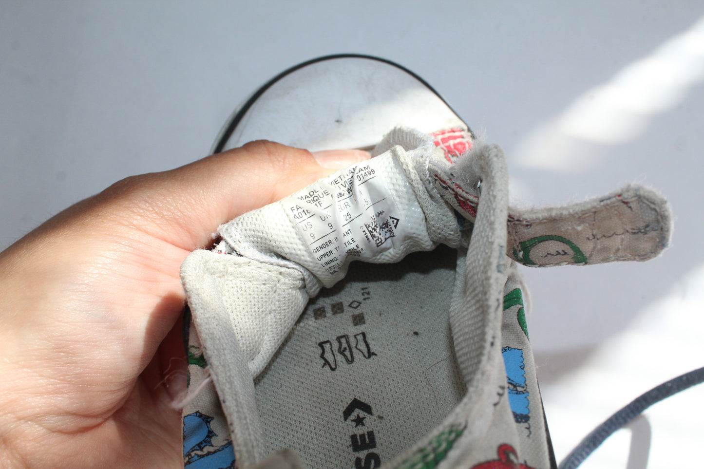 Boys Converse Dinosaur Patterned White U.S. Size 9