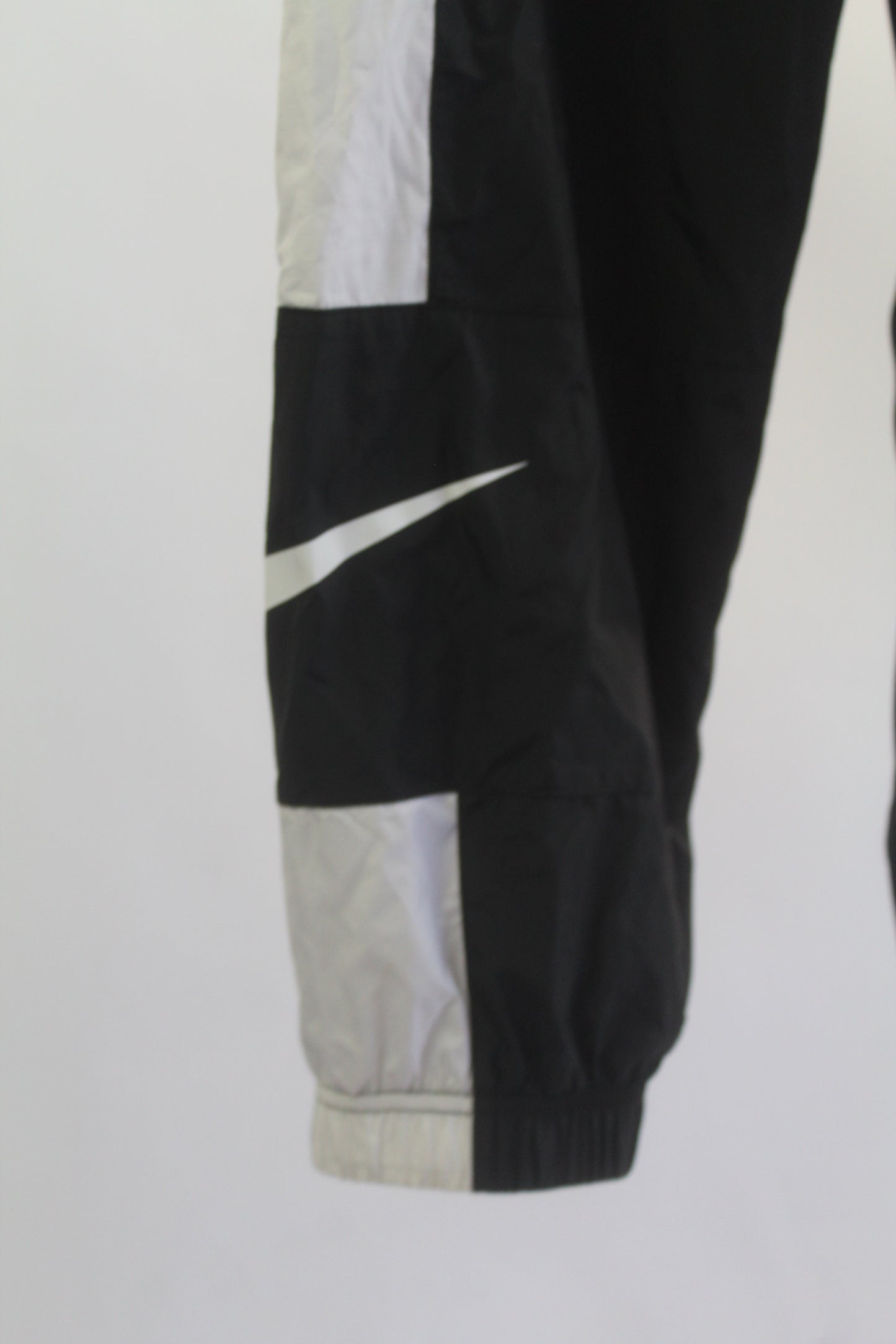 Nike Women's Sweats Size Medium Black/White