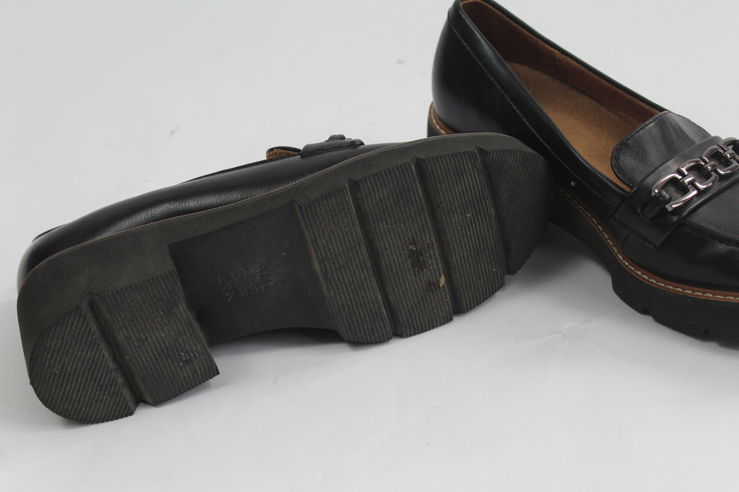 Women's Naturalizer Black Loafers Size 7.5