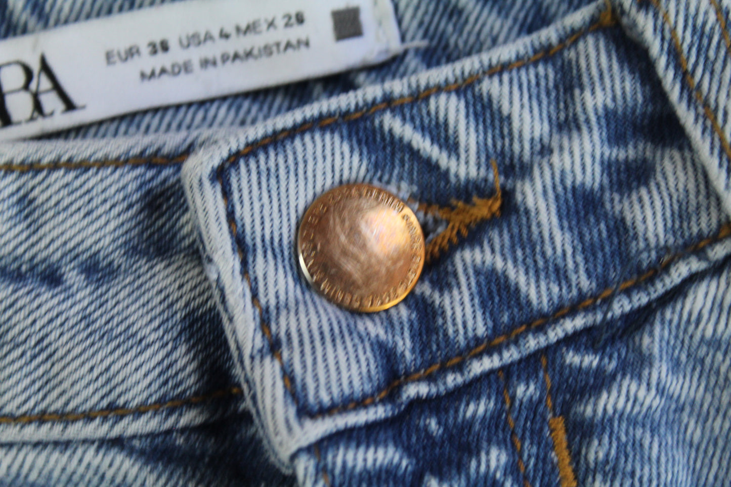 Zara Women's Light Wash Denim Size 4