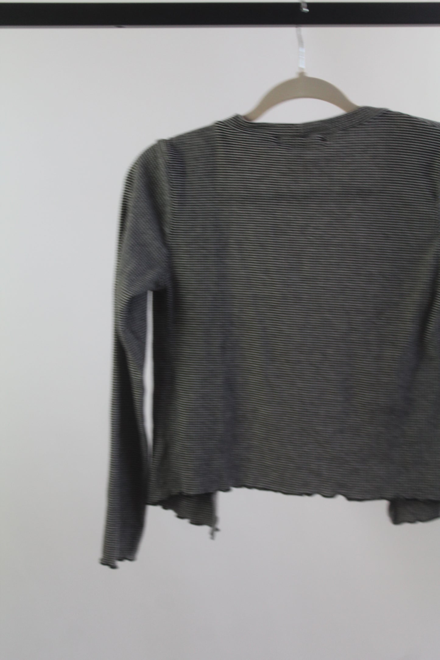 One Clothing Women's Striped Cropped Sweater Size Medium
