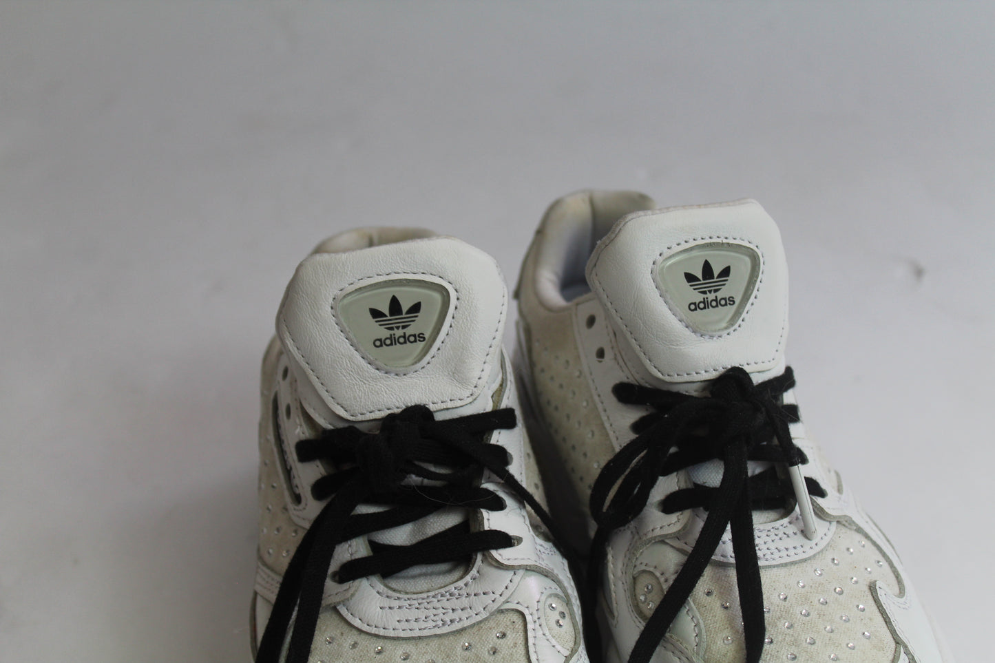 Women's Adidas Retro Fit Sneakers U.S. Size 6