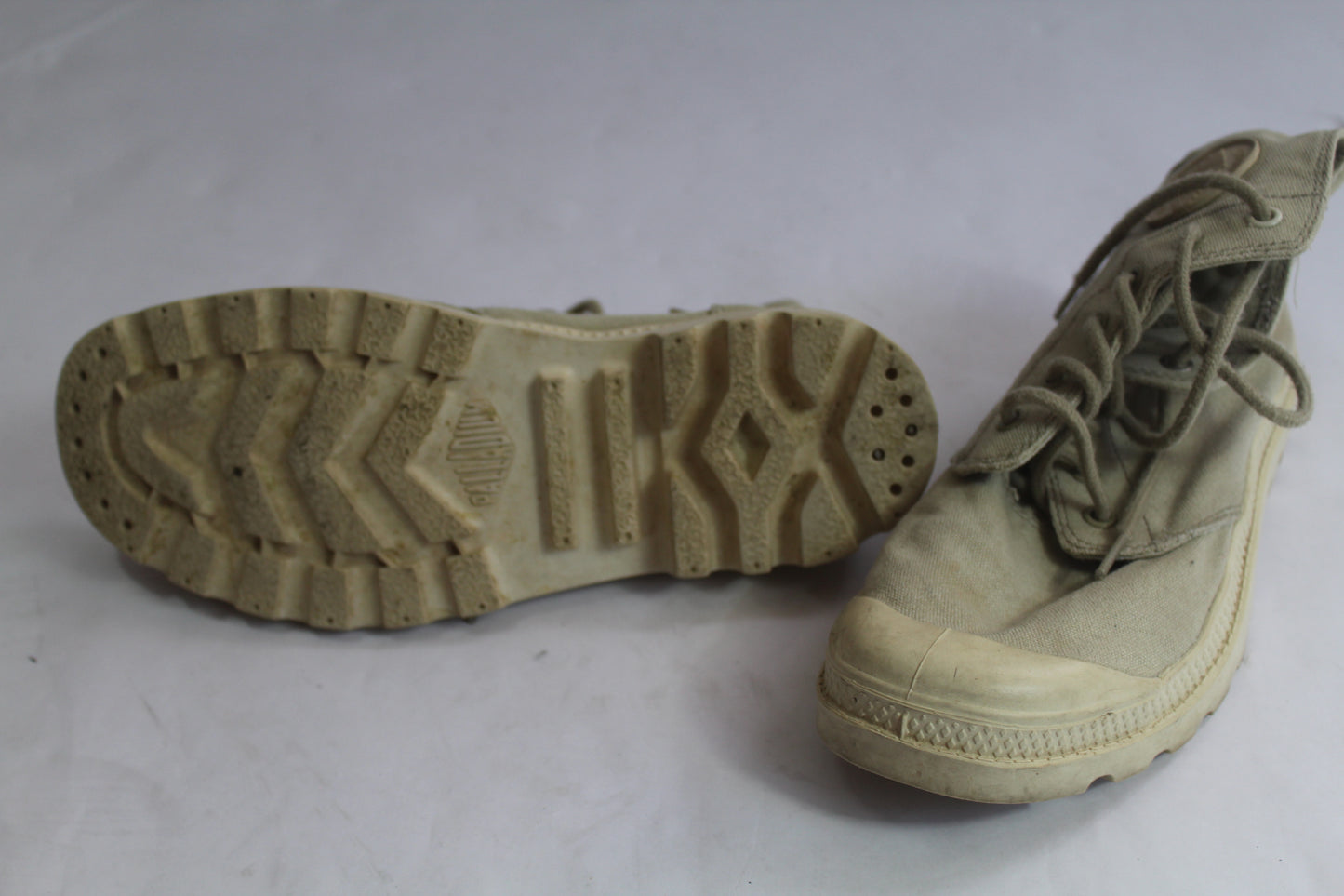 Unisex Palladium Earth Collection Light Green Combat Outdoor Boot U.S. Size W 7.5, M 6