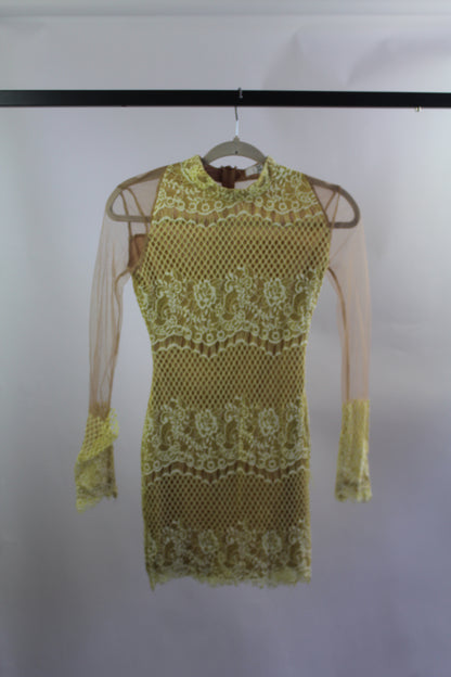 Yellow/Tan Lace Women's Mini Long Sleeve Dress Size 6