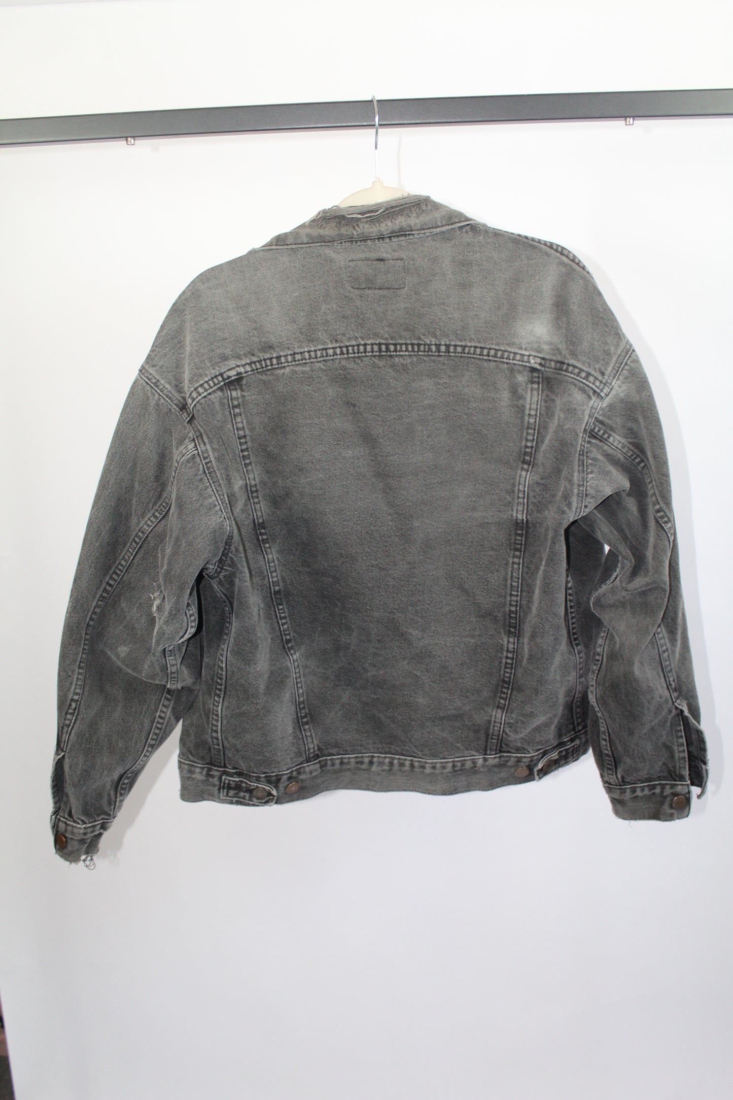 Women's Vintage Levi's Dark Grey Distressed Denim Jacket Size Medium