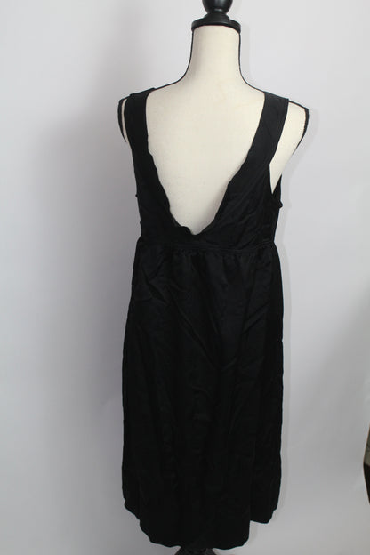 Women’s Black Sleeveless V-Neck Midi Dress – Size Medium