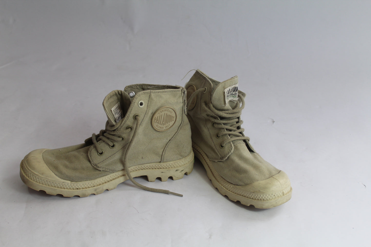 Unisex Palladium Earth Collection Light Green Combat Outdoor Boot U.S. Size W 7.5, M 6