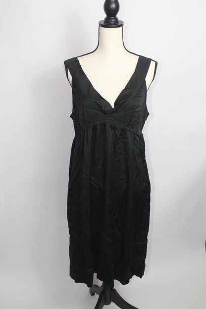 Women’s Black Sleeveless V-Neck Midi Dress – Size Medium