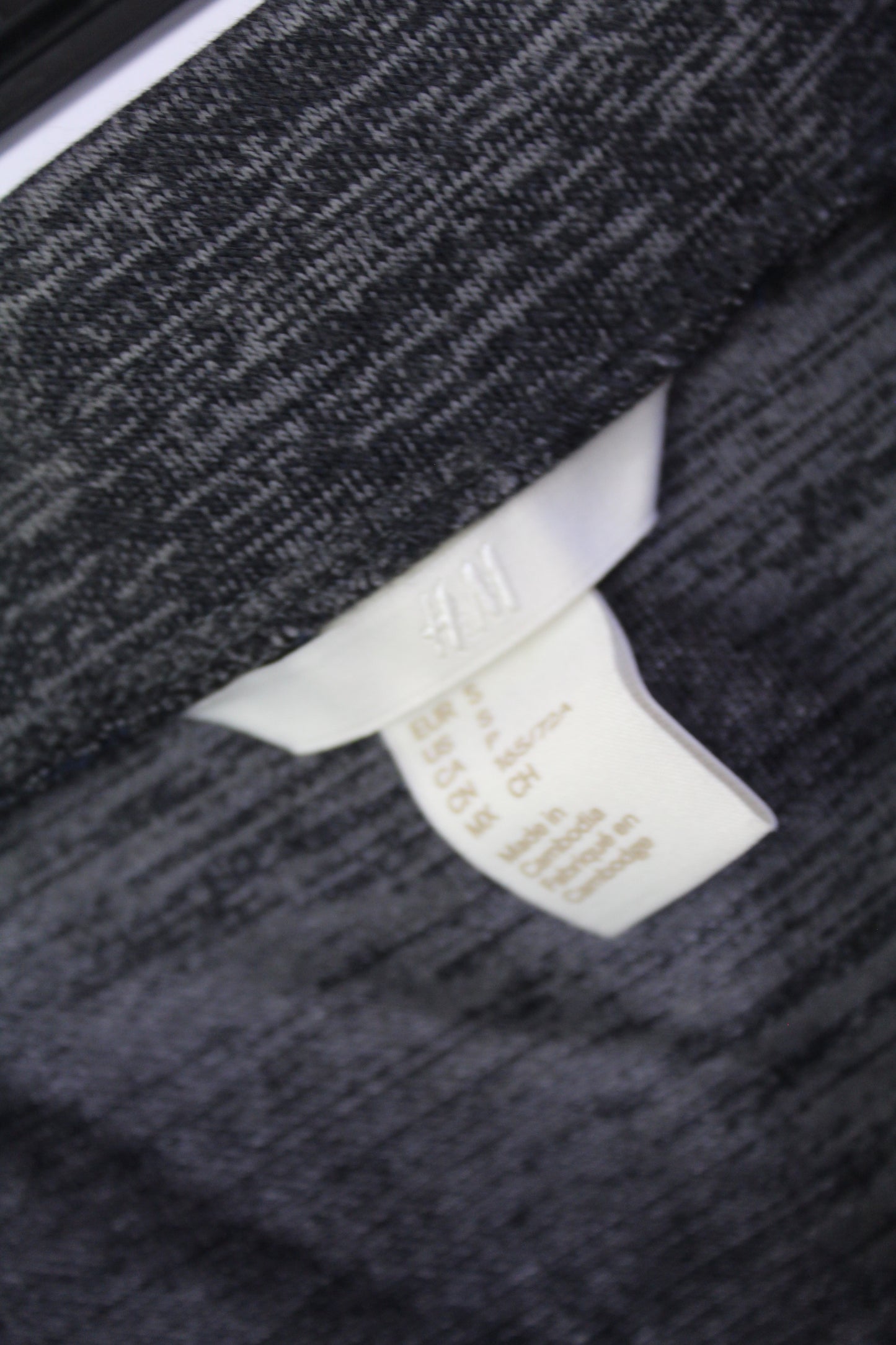 H&M Stretch Grey Pencil Skirt w/Open Slit Women's Size Small