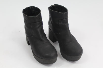 Women's Asos Black Chunk Booties Size 4