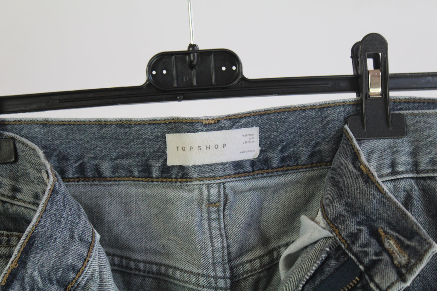 TopShop Denim Straight Cut Loose Fit Size W28 L32