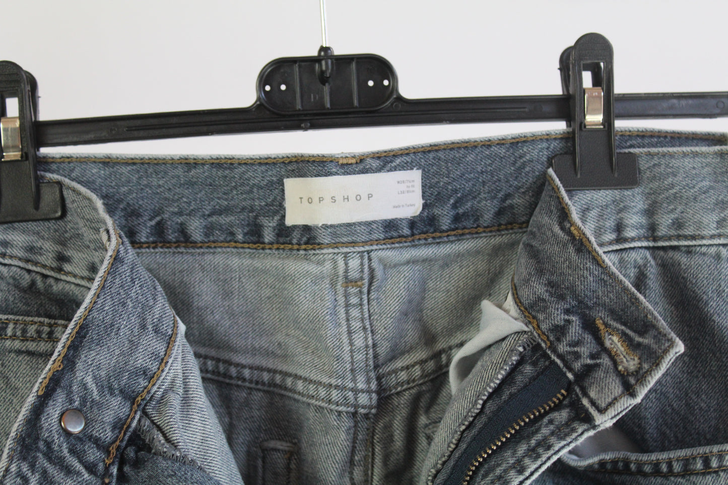 TopShop Denim Straight Cut Loose Fit Size W28 L32