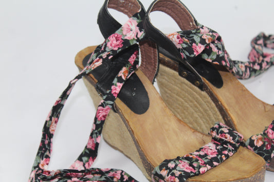 Women's Wedges with Floral Strap Size 6