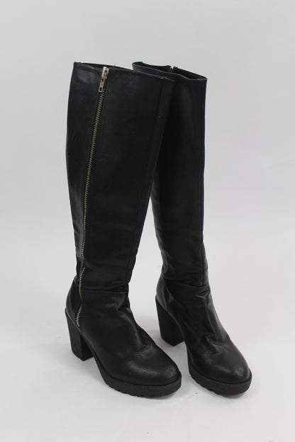 Women's Black Chunk Boots Size 38