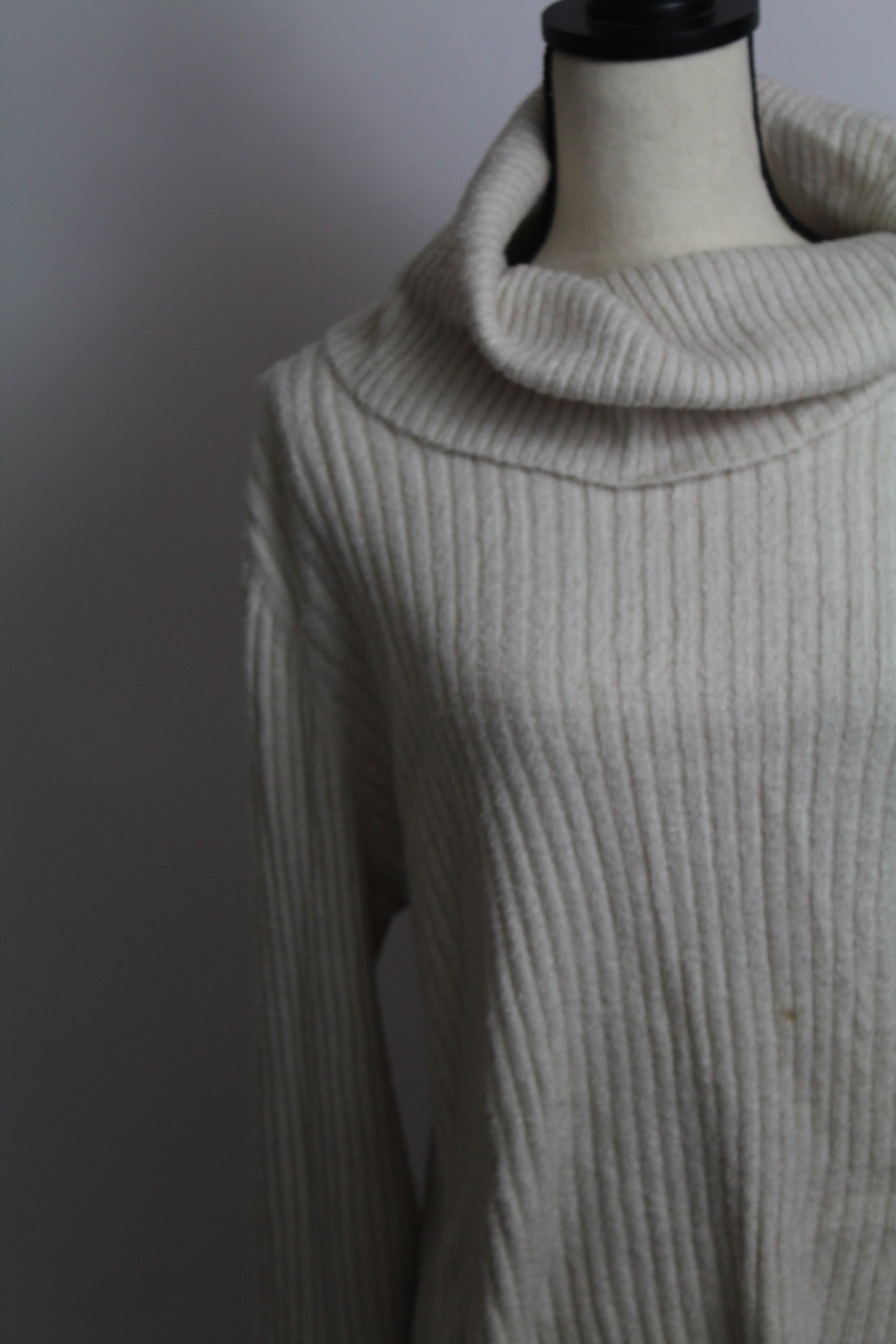 Women’s Rachel Zoe Cream Ribbed Knit Sweater – Size Large