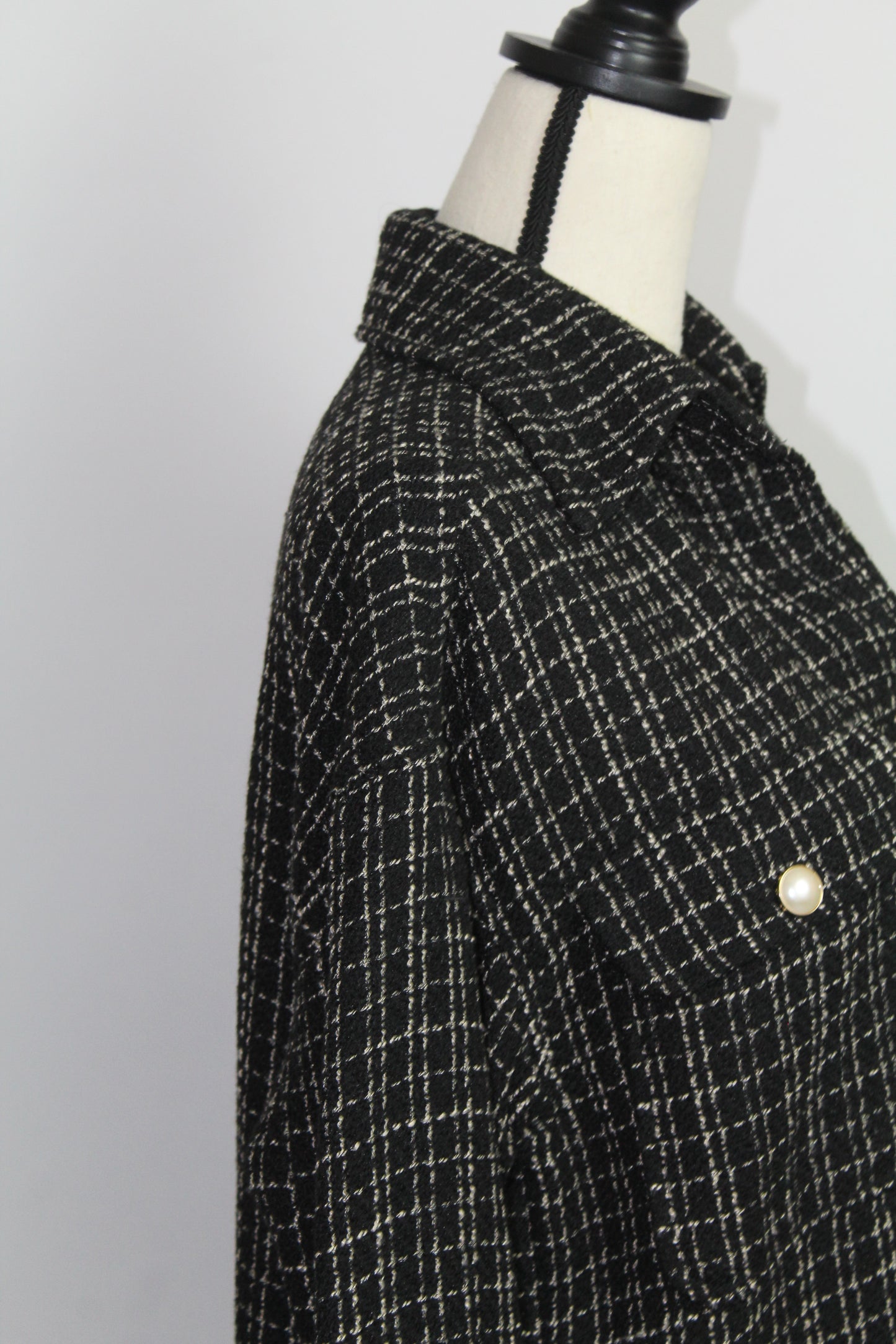 Women’s H&M Black & White Textured Knit Sweater – Size XS