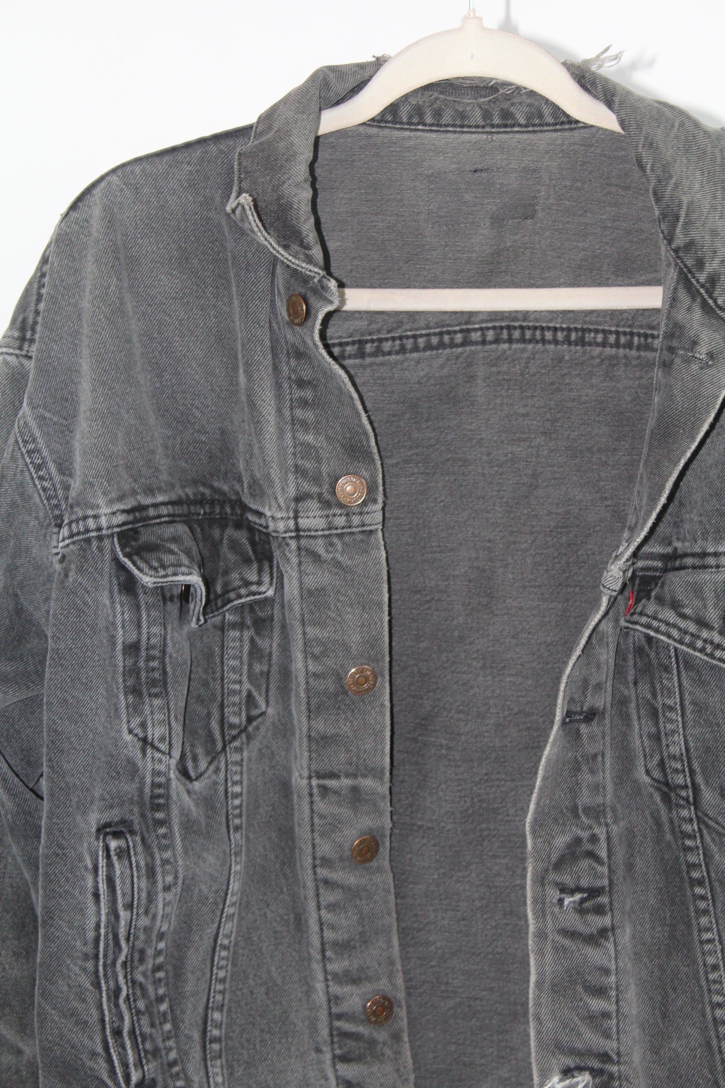 Women's Vintage Levi's Dark Grey Distressed Denim Jacket Size Medium