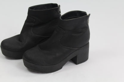 Women's Asos Black Chunk Booties Size 4