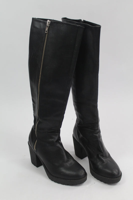 Women's Black Chunk Boots Size 38