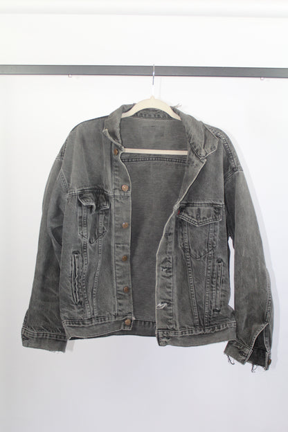 Women's Vintage Levi's Dark Grey Distressed Denim Jacket Size Medium