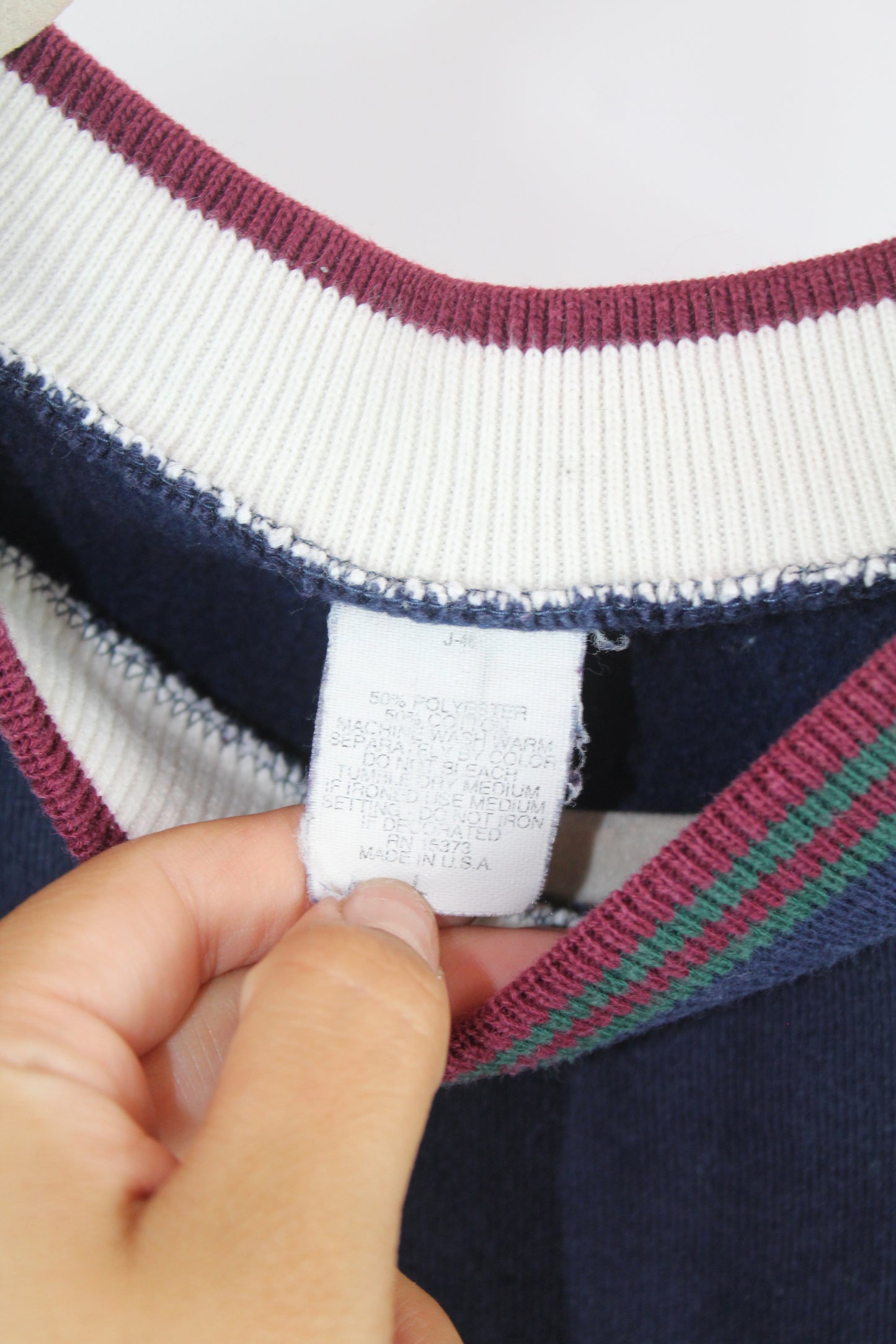 Women's Vintage Looney Toons Sweater Size Large