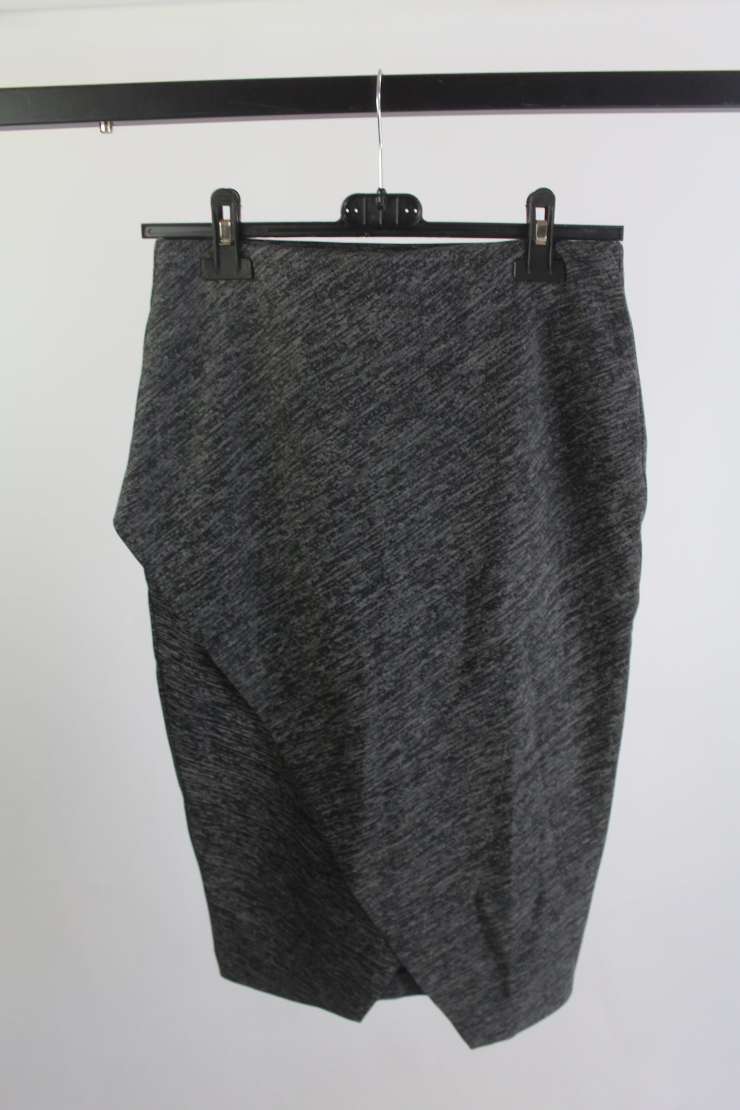 H&M Stretch Grey Pencil Skirt w/Open Slit Women's Size Small