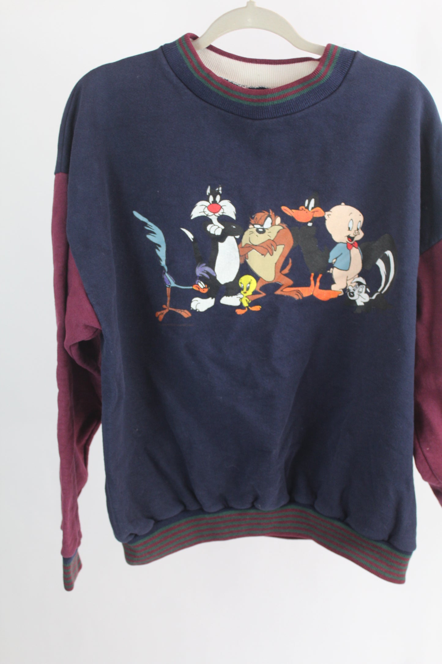 Women's Vintage Looney Toons Sweater Size Large