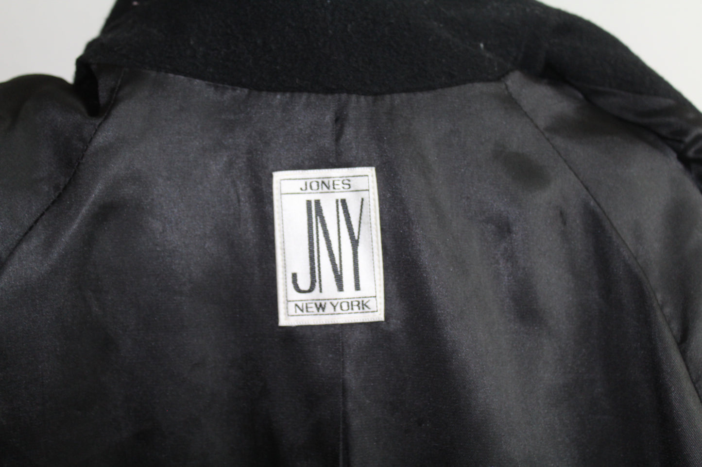 Women’s JNY Jones New York Black Vintage Wool Coat – Size Medium