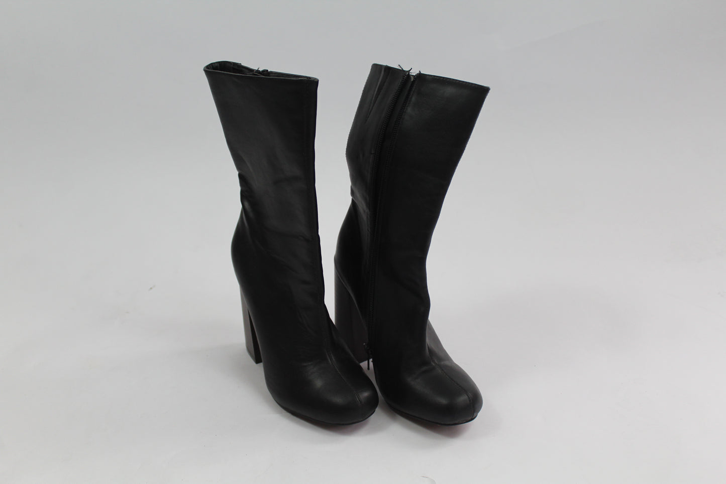 Pending Brand/Shoes Size