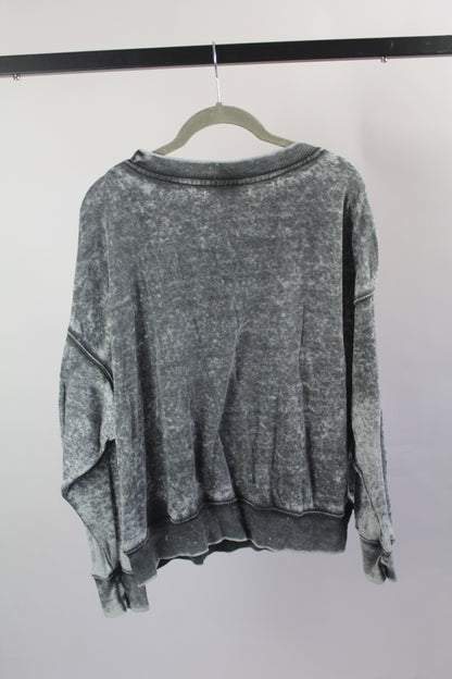 Women's No Boundaries Grey Sweater Size Medium