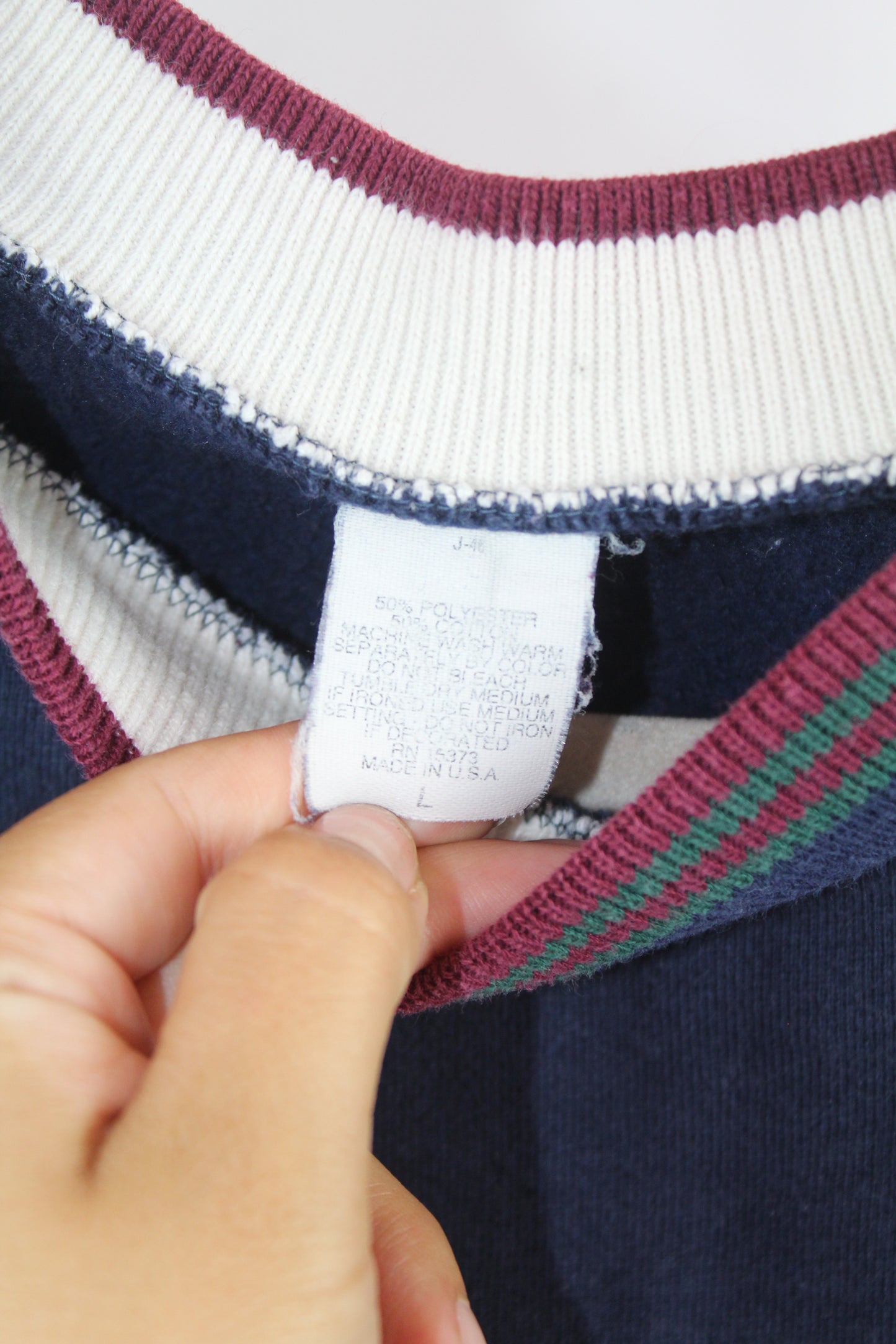 Women's Vintage Looney Toons Sweater Size Large