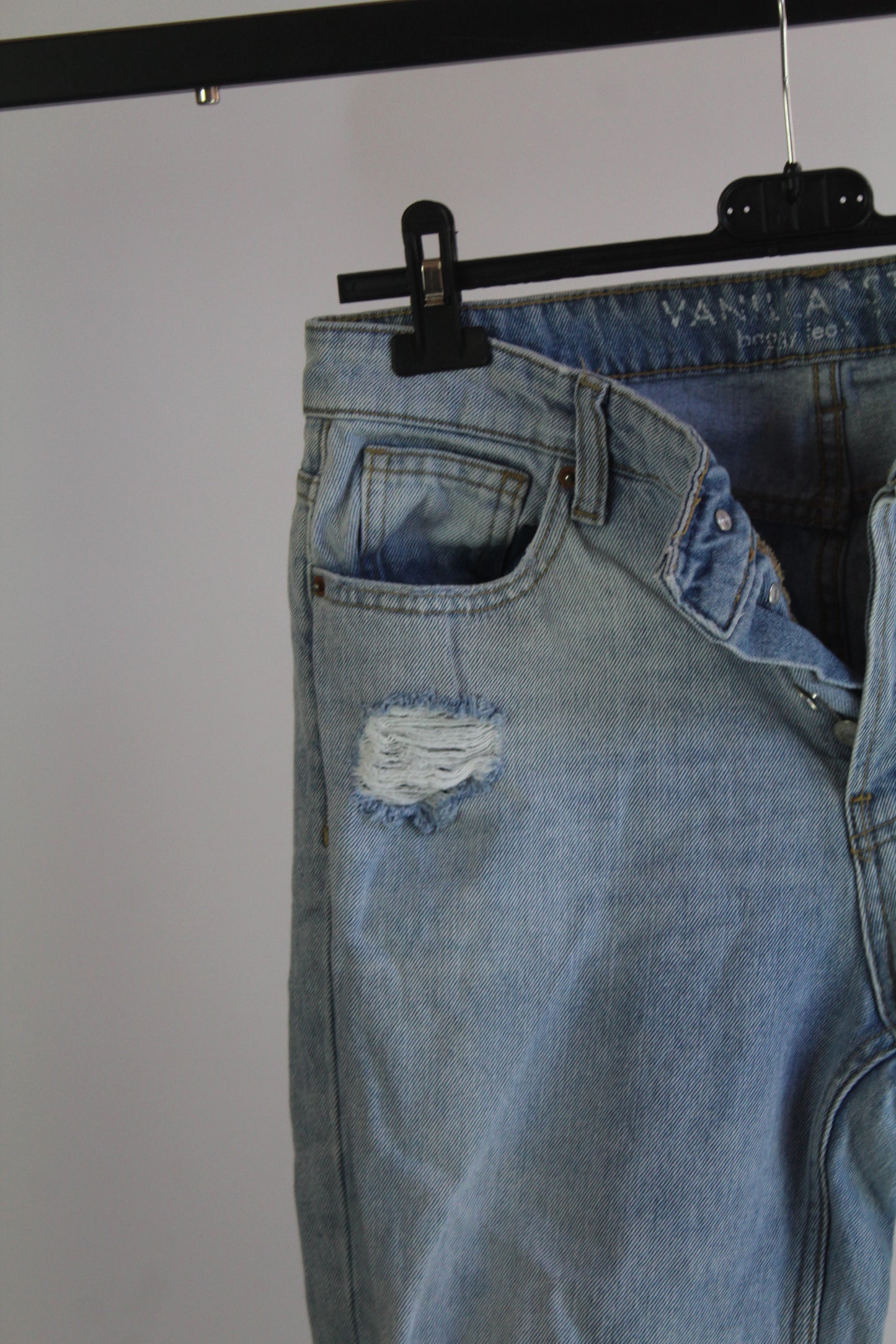 Vanilla Star Women's Light Wash Ripped Denim Jeans Size 7