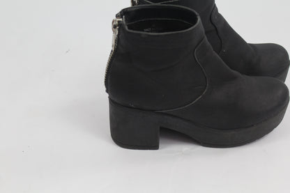 Women's Asos Black Chunk Booties Size 4