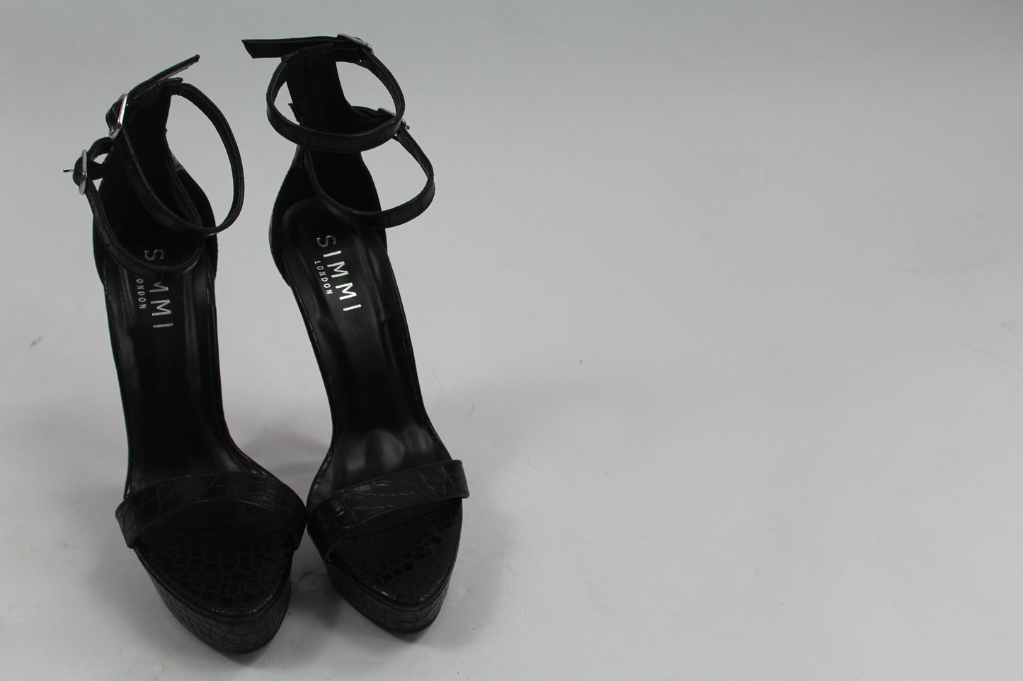 Women's Black Simmi London Heels Size 4 US 8.5