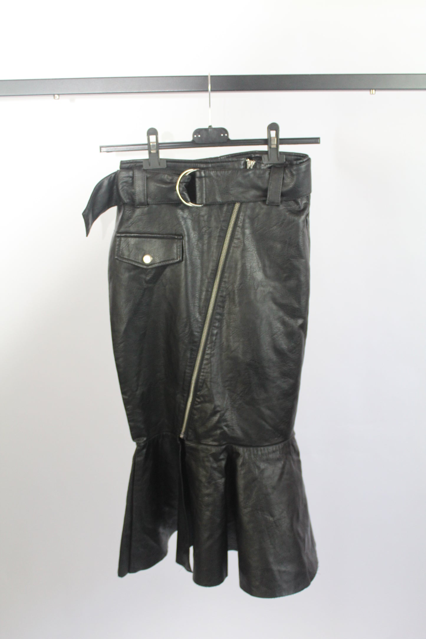 Women's HM Black Pencil Pleather Skirt Size 4